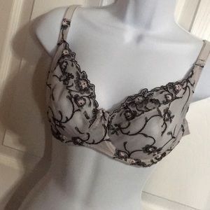 Felina Lingerie taupe floral Lacey bra 32DD